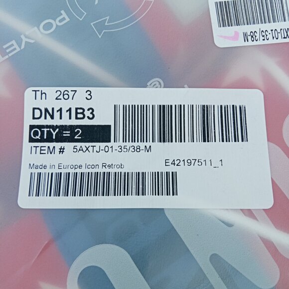 Moon Boot Retro Biker Icon Red With White Stars 35/38 fits US 5 - 7 - Picture 12 of 12